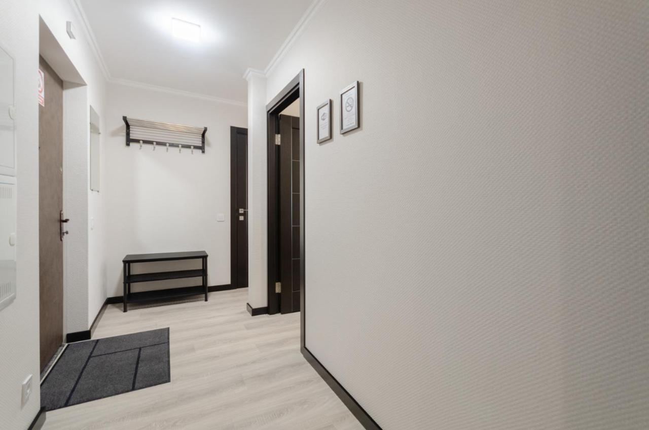 Artal Apartment On Obolonskaya Square 1 Kyiv Exterior photo